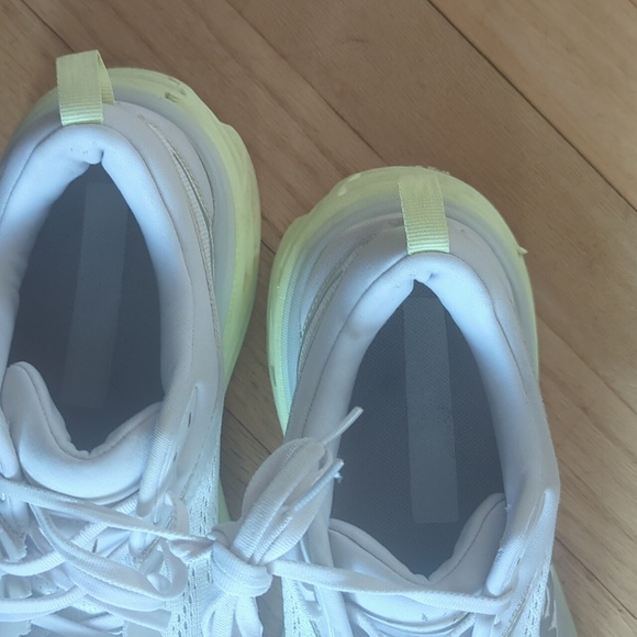 Hoka Bondi 8 - Picture 2 of 14